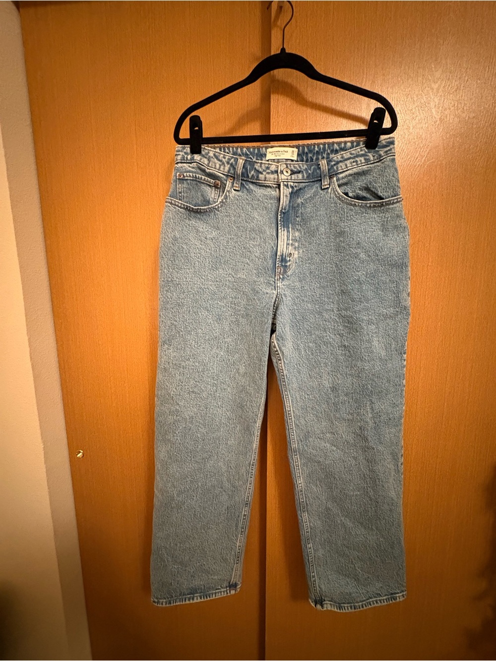 Abercrombie & Fitch Light Blue 90s Relaxed Straight Leg Jeans